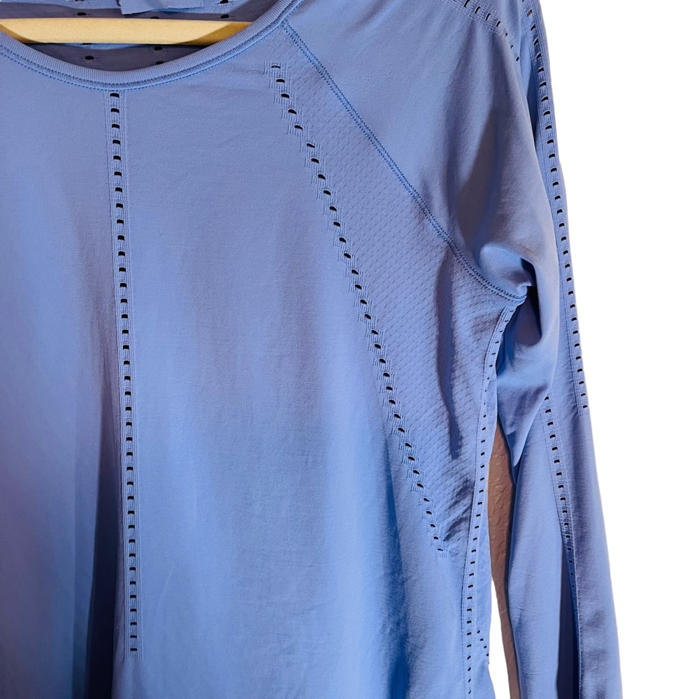 Athleta Periwinkle Foothill Long Sleeve Athletic Lightweight Activewear Shirt - Picture 6 of 6